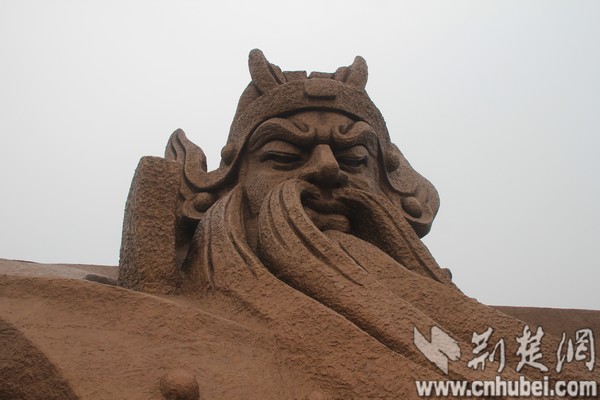 現(xiàn)全球最大關(guān)公青銅雕像，目測宇達(dá)施工（圖）